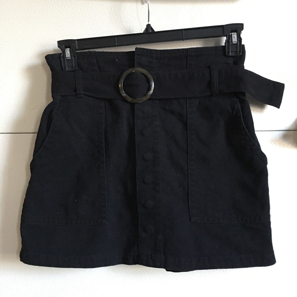 Women’s Adorable Black Skirt Medium Forever 21